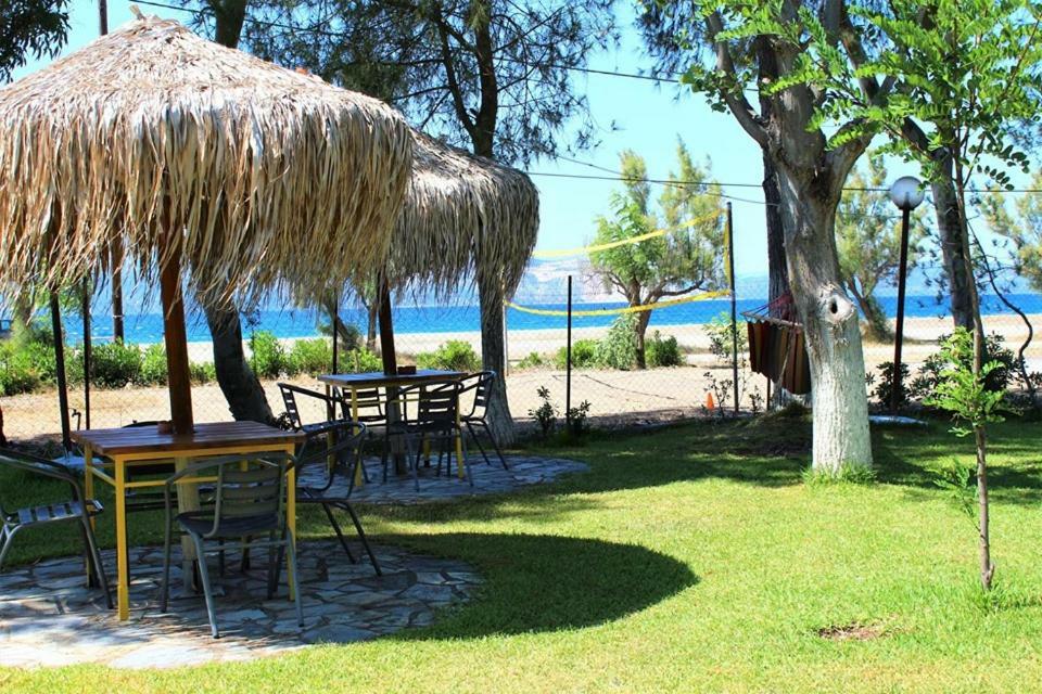 Camping Pefki Hotel Bagian luar foto