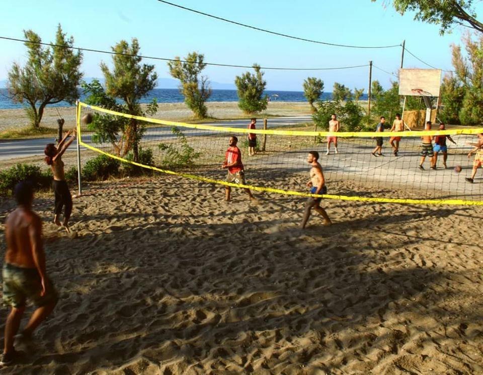 Camping Pefki Hotel Bagian luar foto